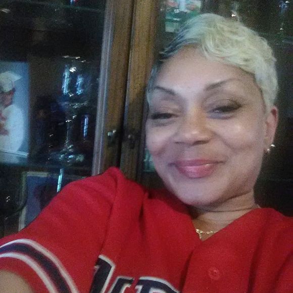 Meet your Posher, Yolanda - Picture 1 of 1